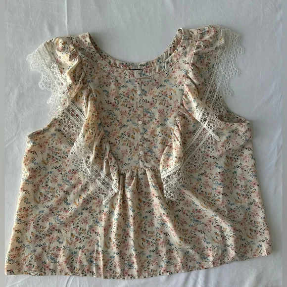 WEEK & Floral Lace Trim Women's Top - Picture 1 of 8